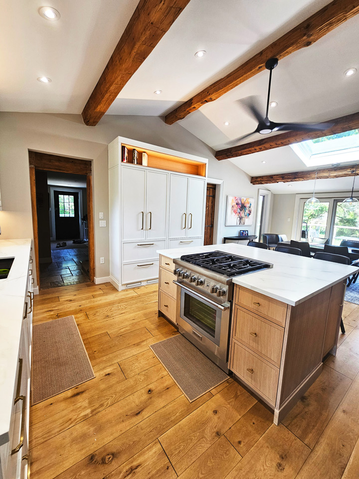 Hazelwood Kitchen After - Guelph General Contractor Home Renovation Bathroom Renovation Residential Renovation Toronto